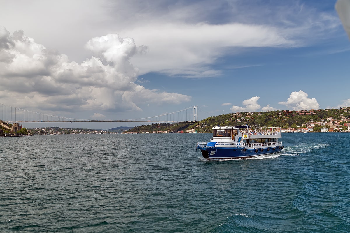 Bosphorus Cruise on a Budget: Smart Tips for Affordable Sightseeing